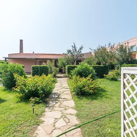 Daire Dimora Ibiscus & Oleandro Apartments Stintino