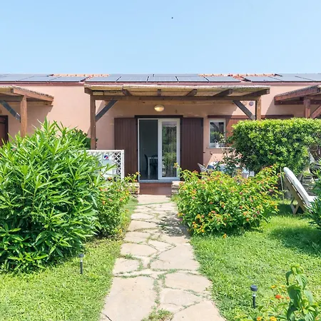 Dimora Ibiscus & Oleandro Apartments * Stintino